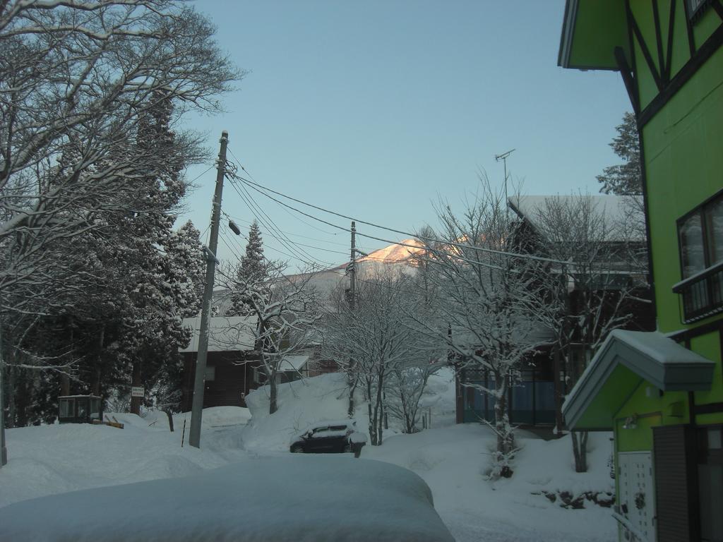 Soratobu Usagi Myoko Buitenkant foto